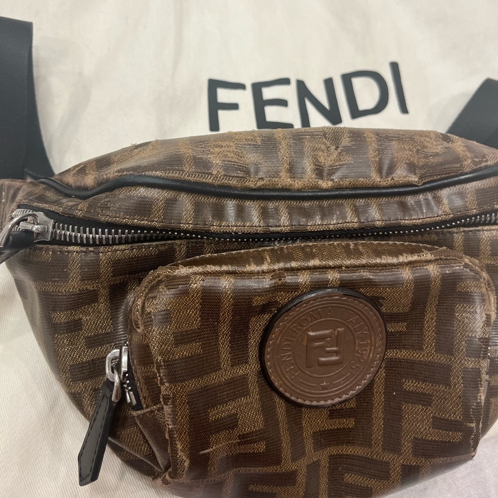 Fendi Belt Bag ( fanny pack )